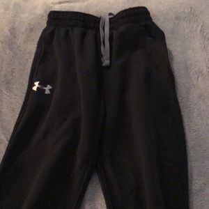 black underarmour sweatpants